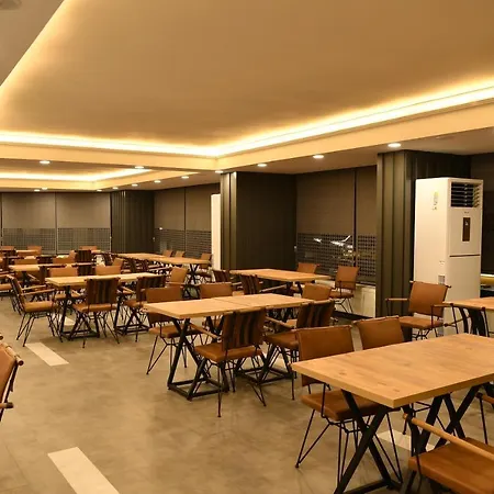 Grand 464 Hotel *