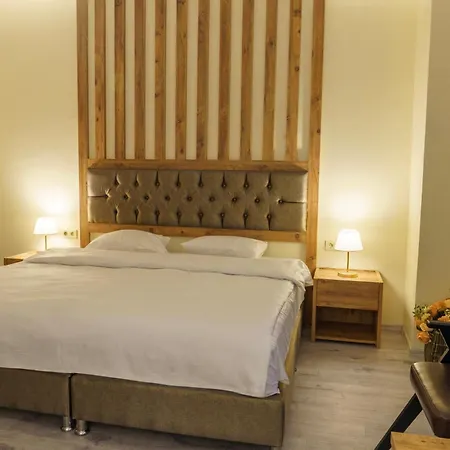 Grand 464 Hotel *